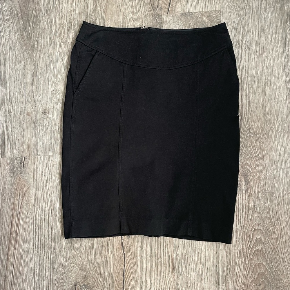 Black Knee Length Pencil Skirt with Pockets and Back Slit